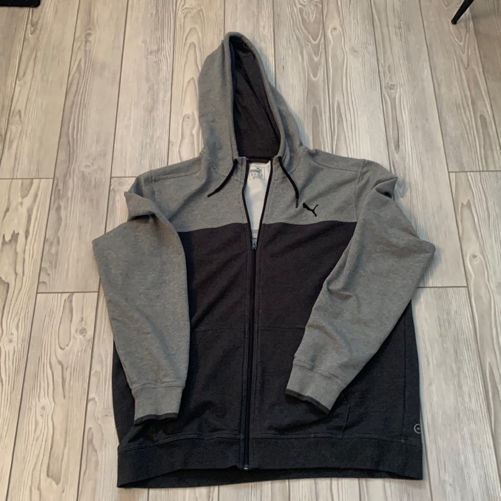 Puma zip up hoodie. Size XL